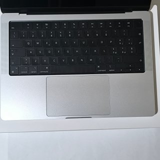 Macbook Pro con M1 Pro 512GB Completo - Come Nuovo