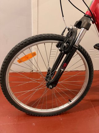 Bicicleta infantile Rockrider 5.1 rossa con borraccia