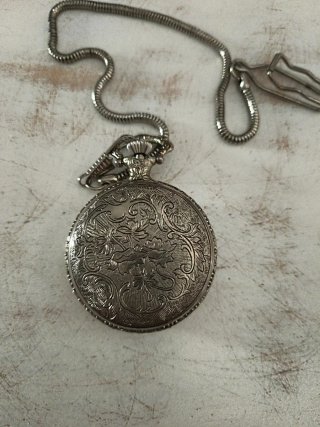 Reloj de bolsillo vintage caballos cuerda