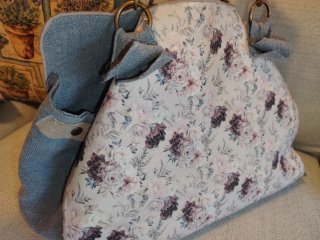 Borsa in cotone floreale