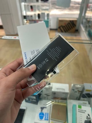 Sostituzione Batteria per iPhone 11 con Installazione