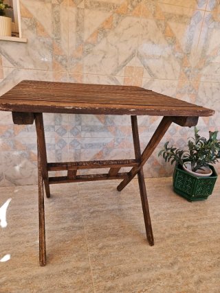 Mesa plegable de madera para exterior
