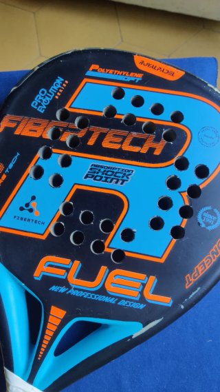 Pala de pádel Royal Padel Fuel
