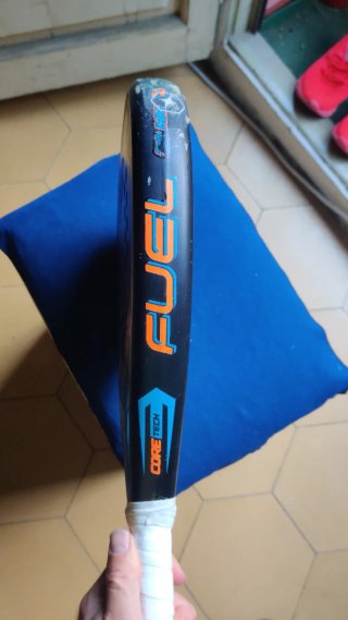 Pala de pádel Royal Padel Fuel
