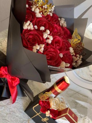 Ramo de rosas rojas