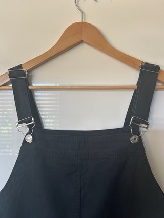 Peto estilo vaquero negro XS marca coreana Ivy.