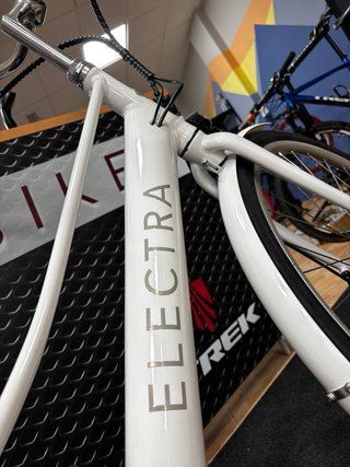 Bici paseo Electra (Trek). Talla M
