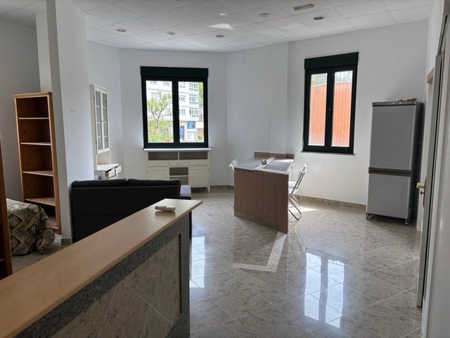 PISO EN PONTENOVA