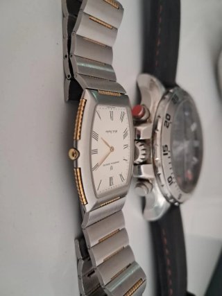 Dos relojes Nautica