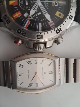 Dos relojes Nautica
