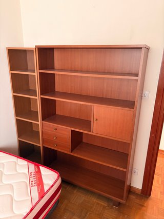 Estantería de madera modular