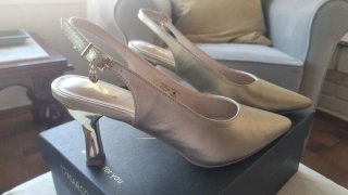 Zapatos de fiesta dorados tacón fino