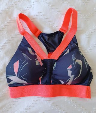 Conjunto deportivo top y shorts marca decathlon XS
