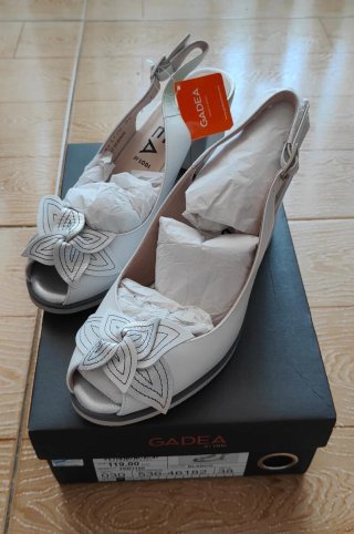 Zapatos de tacón GADEA blancos