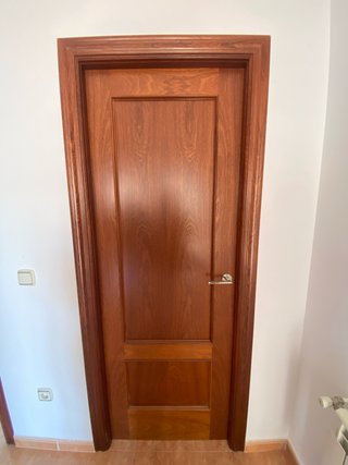 Puerta de madera interior