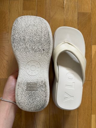 Chanclas Bimba y Lola Blancas