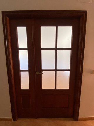 Puerta doble de salón con cristaleras