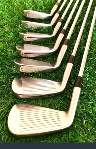Taylormade P770 X-stiff palos golf clubs