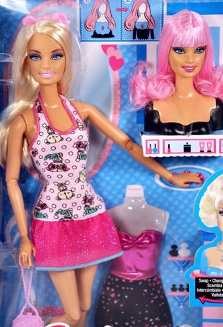 Barbie Fashionista Swappin' Styles Muñeca