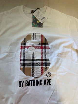 Camiseta BAPE x Burberry Multicolor Blanca