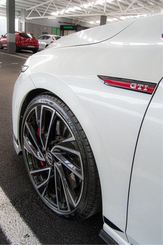 VOLKSWAGEN GOLF GTI MK8 CS