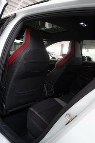 VOLKSWAGEN GOLF GTI MK8 CS