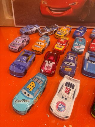 Coches de metal de la película Cars nuevos