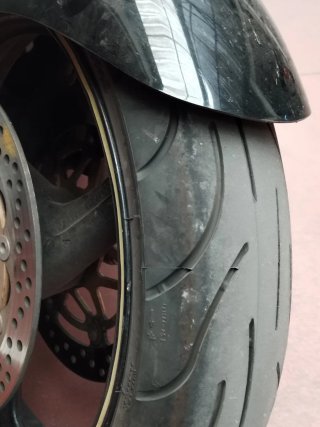 Honda CBR 600 F Negra y Amarilla