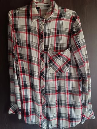 Camisa de cuadros roja y azul