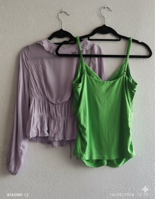 Blusa lila y top verde