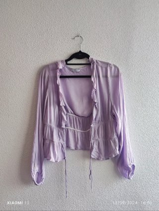 Blusa lila y top verde