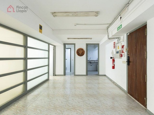 Local comercial en venta en La Marina de Port en Barcelona - Imagen 11