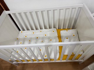 Cuna IKEA bebé blanca + colchón + 2 juegos de sába