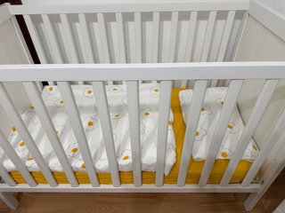 Cuna IKEA bebé blanca + colchón + 2 juegos de sába