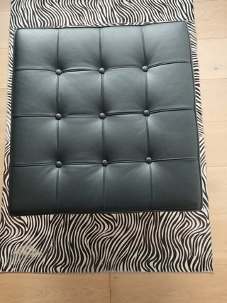 Butaca Barcelona Negra Piel y Metal