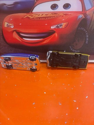 2 Coches de Metal Cars Nuevos