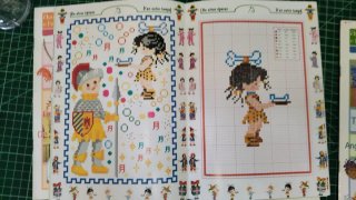 Cuadernos de iniciales en punto de cruz,