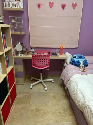 Cama infantil con cajones y regalo
