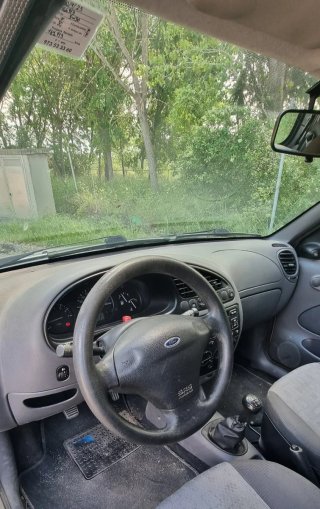 Ford Fiesta 2000