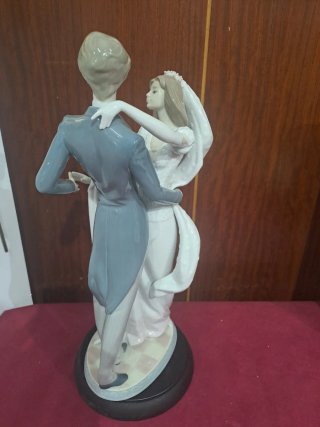Figura Lladro Porcelana Novios Bailando