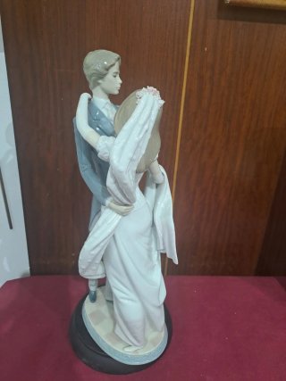 Figura Lladro Porcelana Novios Bailando