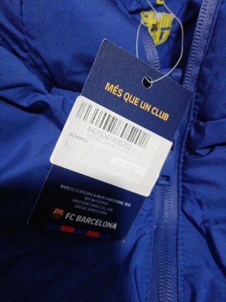 Anorak FC Barcelona Azul. Sin estrenar.