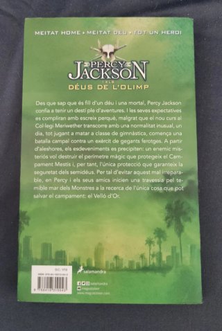 Libro de Percy Jackson 2 El mar dels monstres