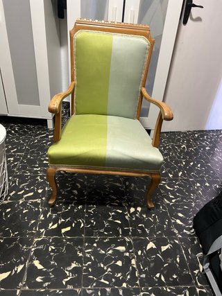 Butaca de tela y madera