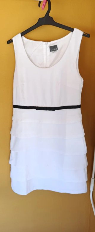 Vestido con volantes talla 36.S