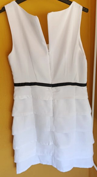 Vestido con volantes talla 36.S