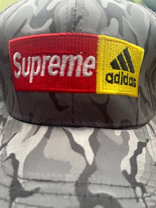 Gorra Supreme x Adidas Camuflaje