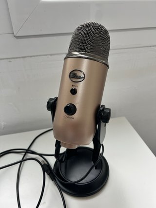 Blue yeti microphone works like a charm