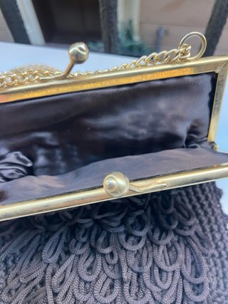 Bolso de fiesta marrón con flecos
