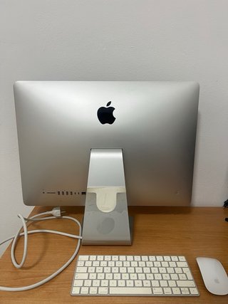 iMac 21,5” 2017 i5 8GB buen estado